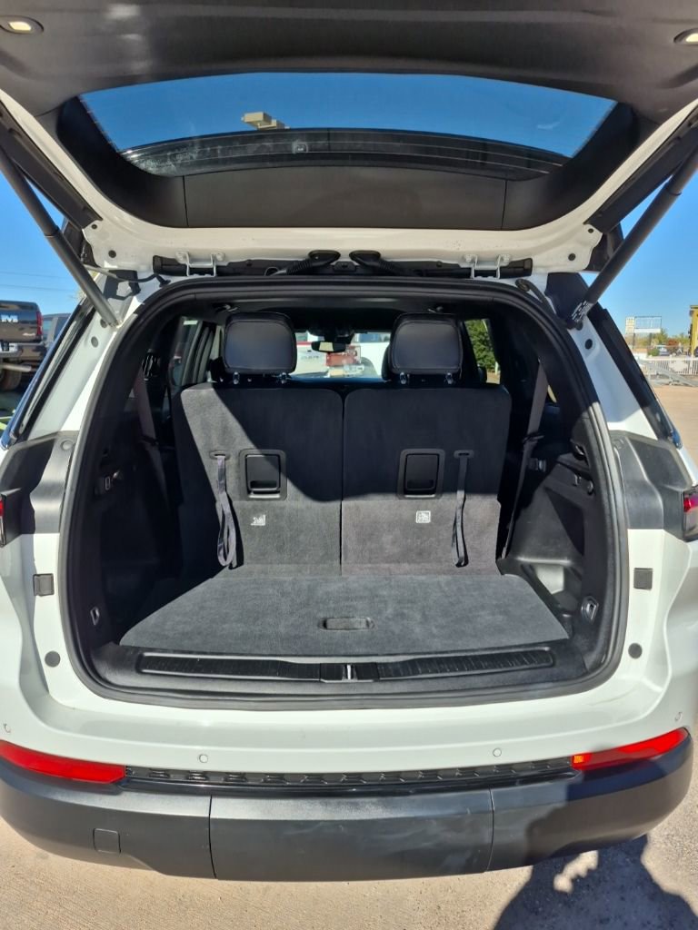 Used 2023 Jeep Grand Cherokee L Altitude AWD/4WD image 63