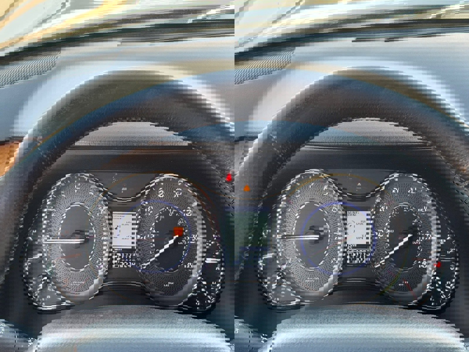 Used 2011 INFINITI QX56 Base w/ Theater Pkg image 21