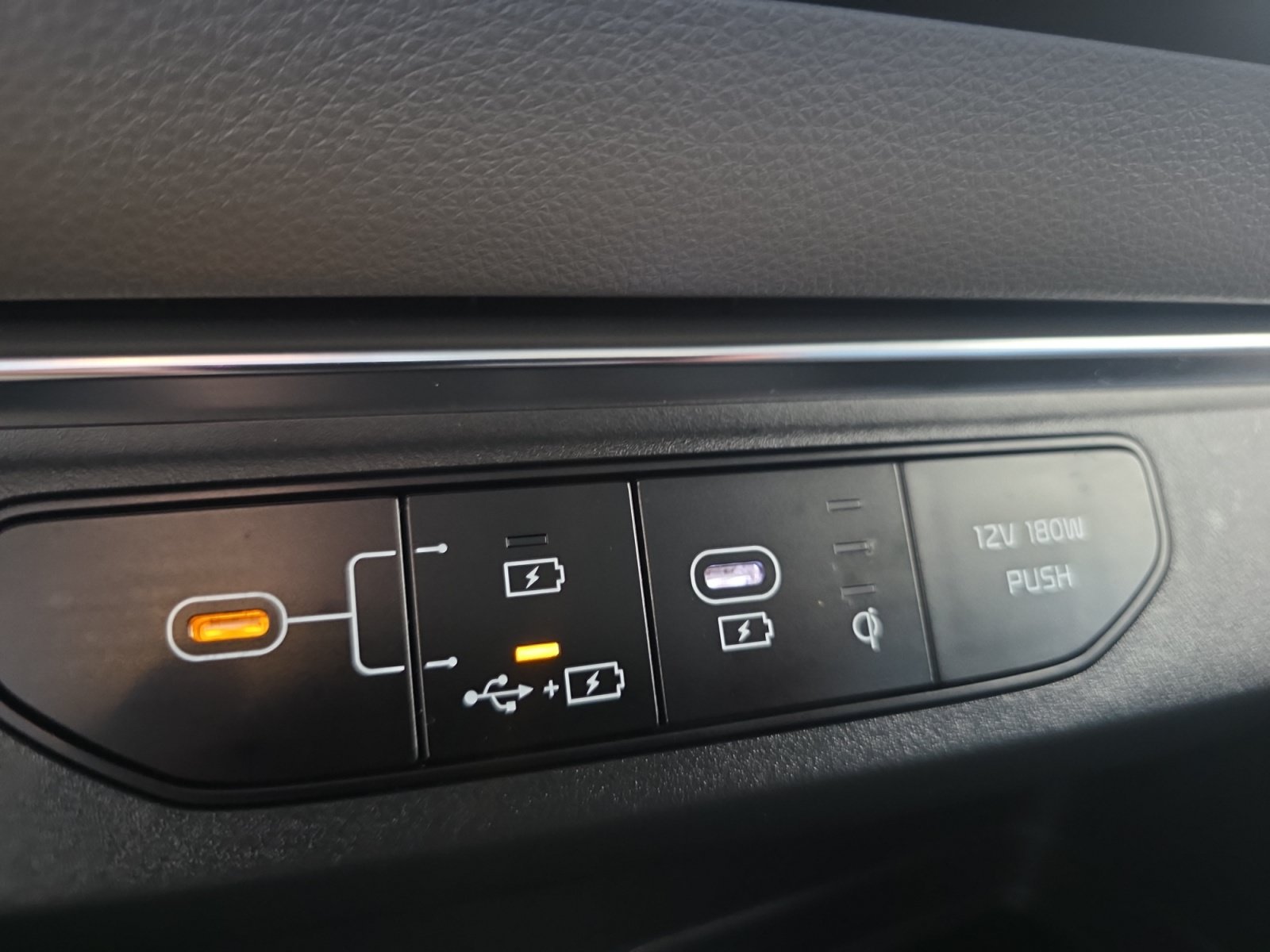 Certified 2026 Kia Carnival EX FWD image 19