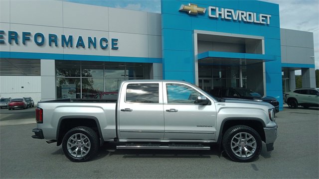 Used 2018 GMC Sierra 1500 SLT w/ SLT Premium Package image 3