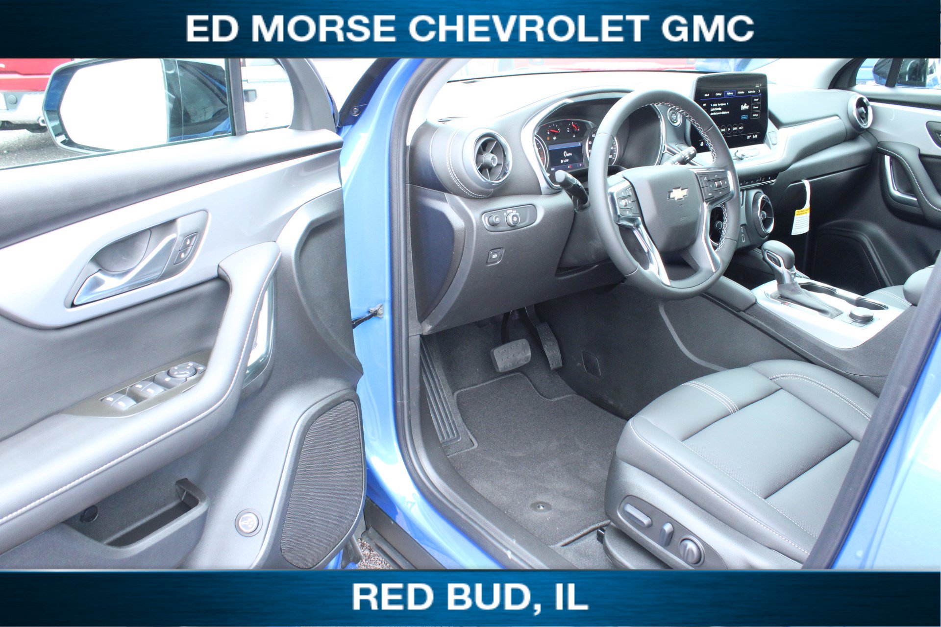 New 2025 Chevrolet Blazer LT w/ Midnight/Sport Edition FWD image 6