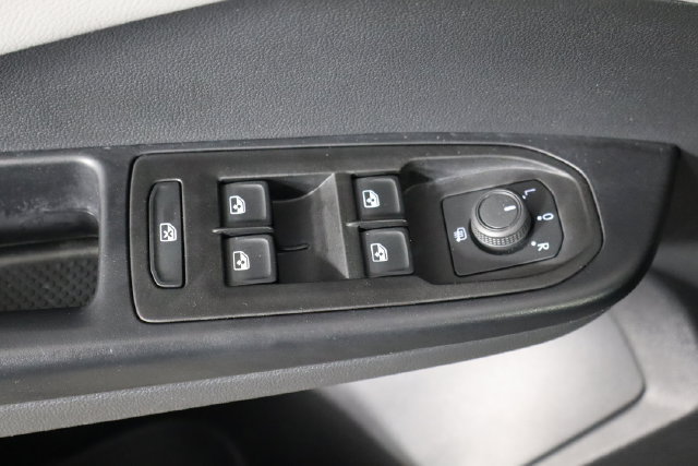 Used 2023 Volkswagen Taos SE FWD image 19
