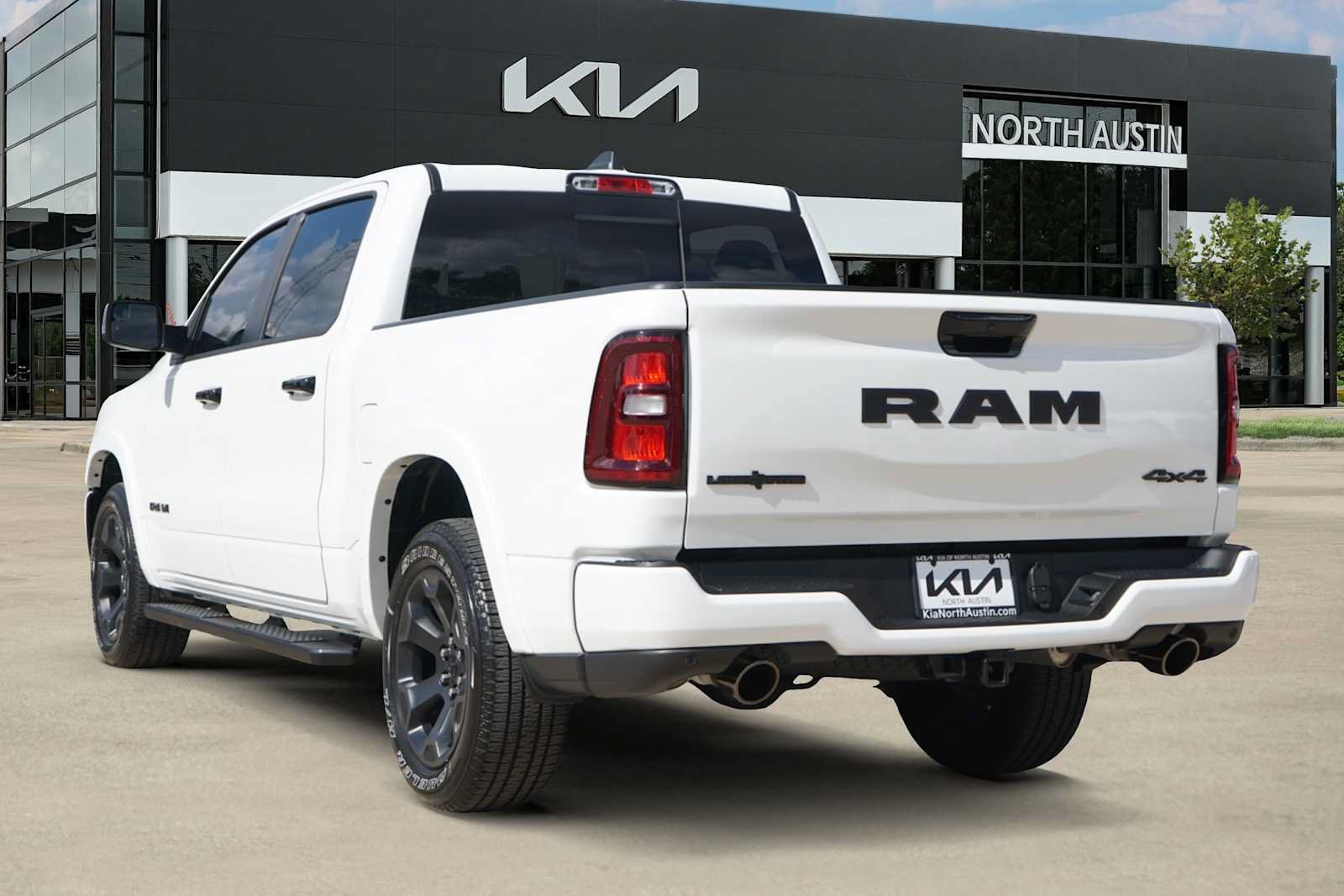 Used 2026 RAM 1500 Lone Star AWD/4WD image 4