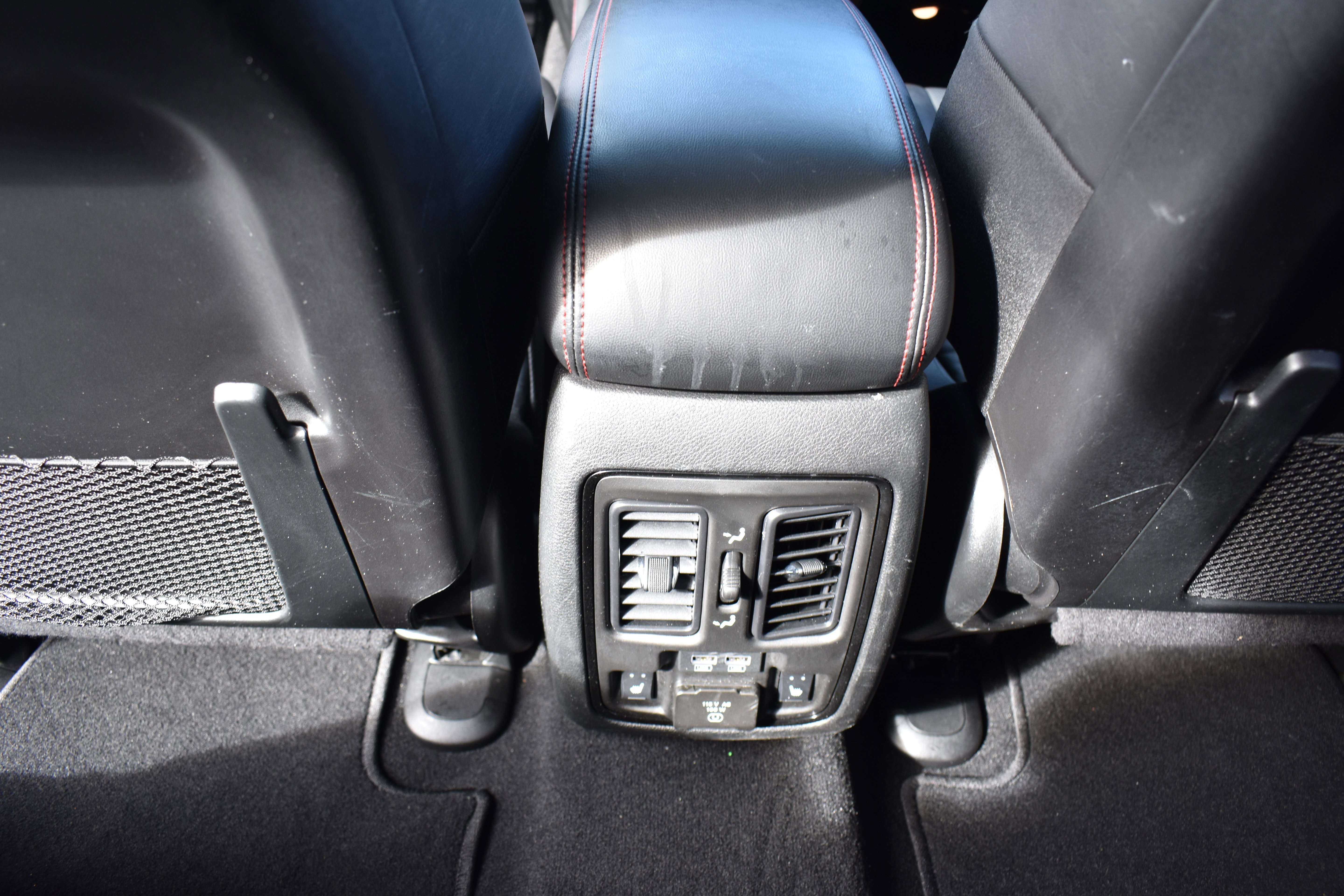 Used 2025 Dodge Durango GT image 28