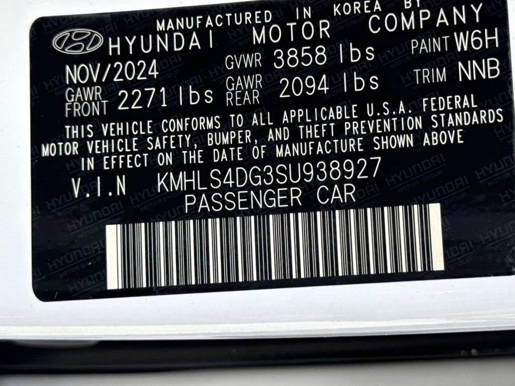 New 2025 Hyundai Elantra SEL FWD image 33