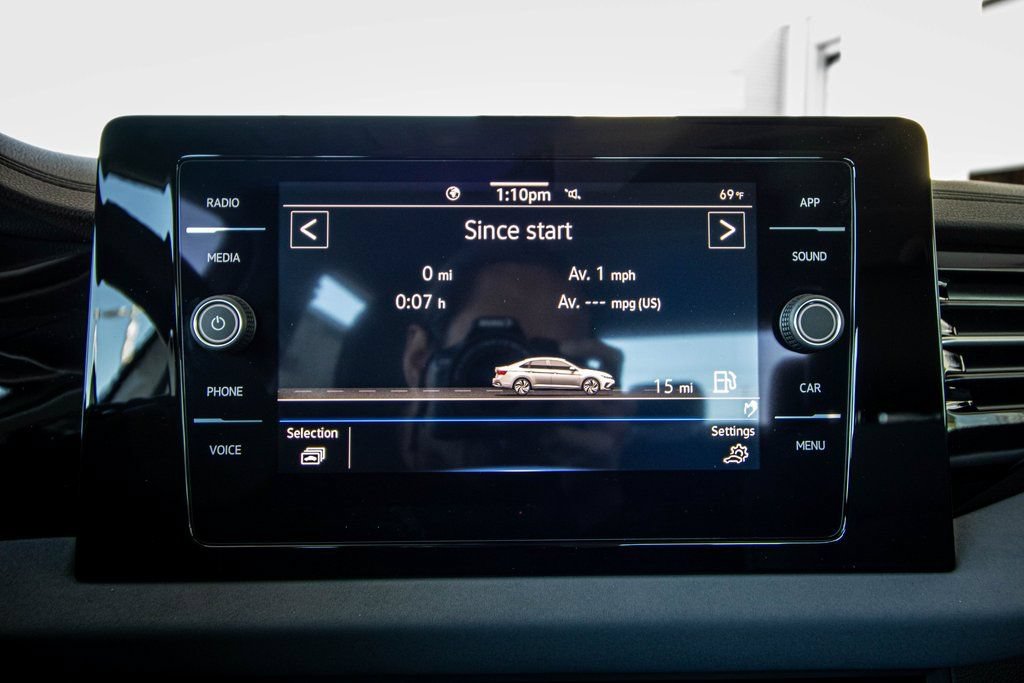 New 2026 Volkswagen Jetta SE FWD image 40
