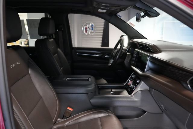 Used 2021 GMC Yukon XL Denali w/ Advanced Technology Package AWD/4WD image 22
