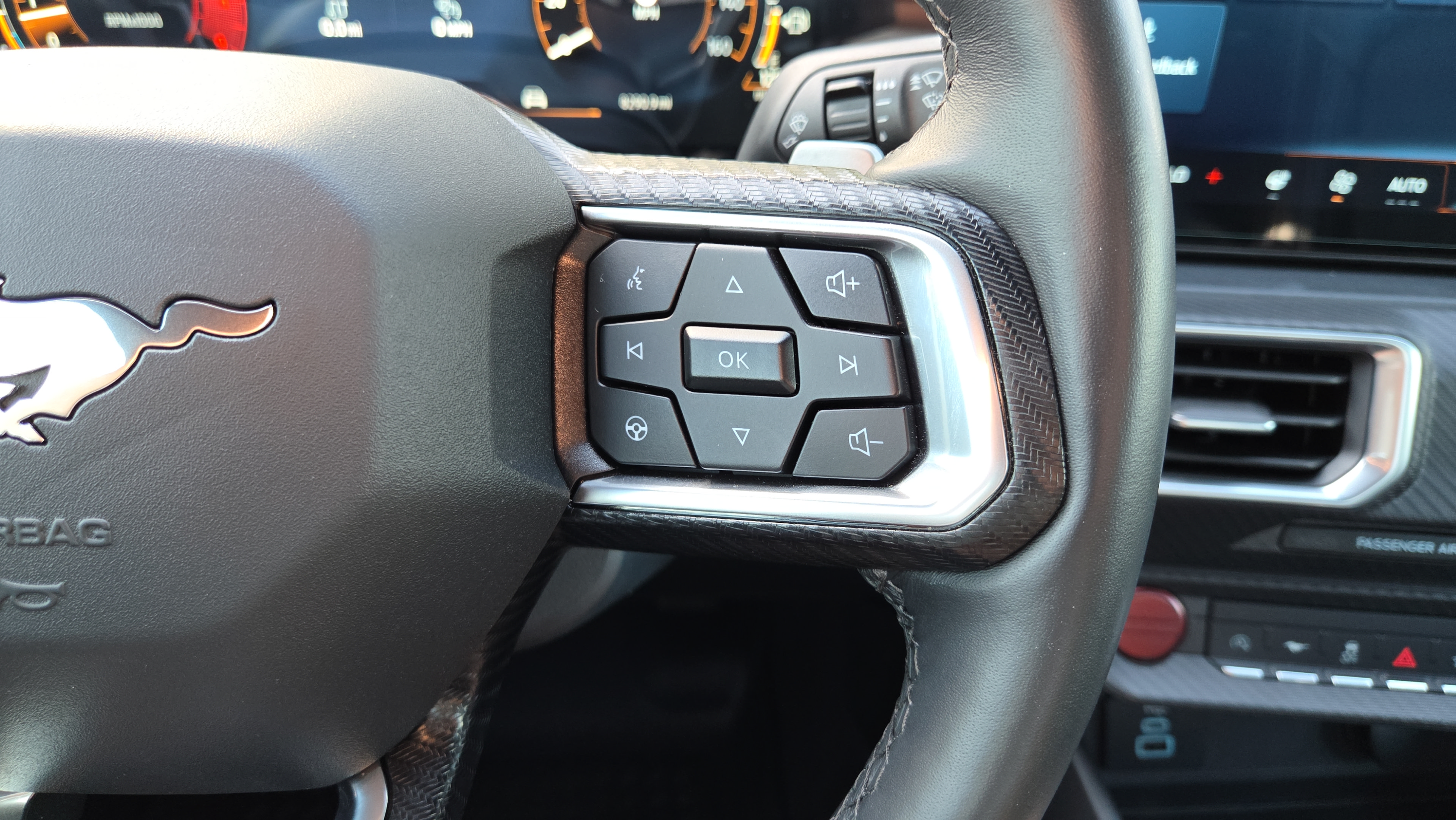 Used 2025 Ford Mustang GT Premium RWD image 29