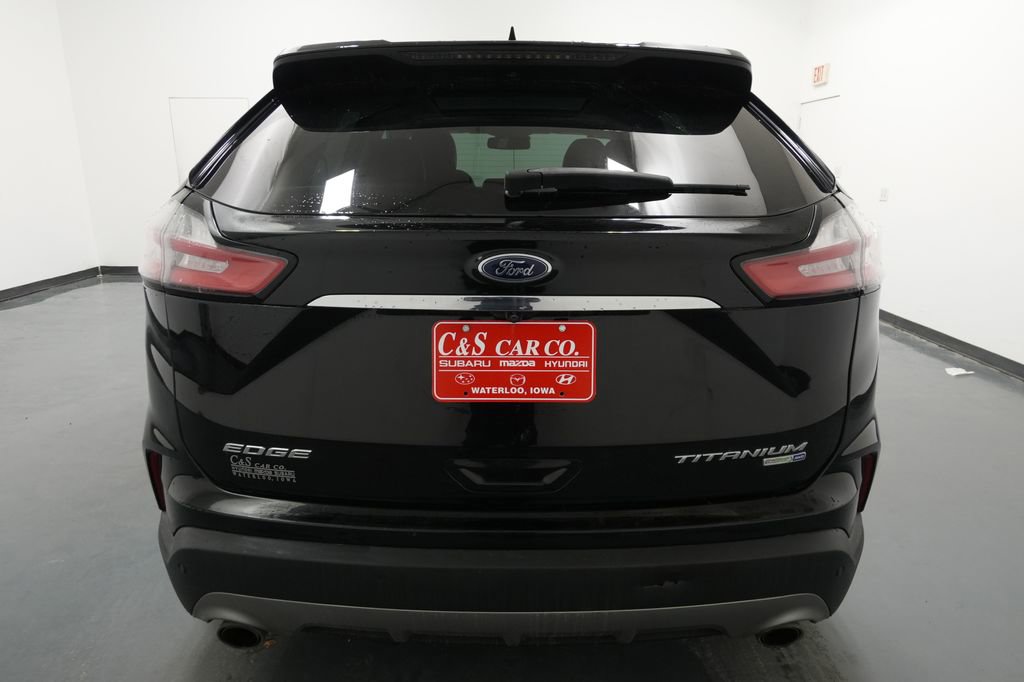 Used 2019 Ford Edge Titanium w/ Cold Weather Package AWD/4WD image 8