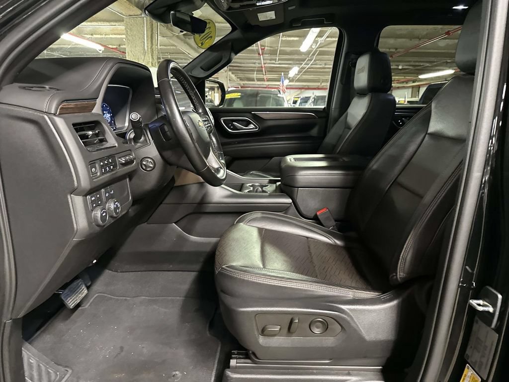 Used 2023 Chevrolet Suburban High Country AWD/4WD image 15
