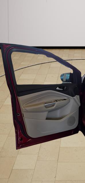 Used 2016 Ford Escape SE w/ Equipment Group 201A FWD image 9