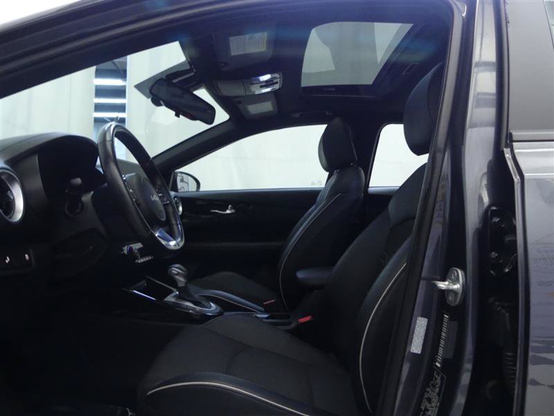 Used 2024 Kia Forte GT-Line w/ GT-Line Premium Package FWD image 21