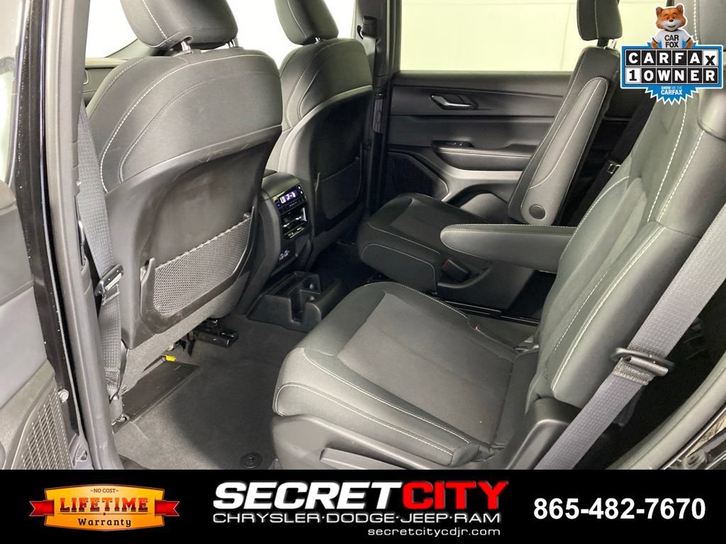 Used 2024 Jeep Grand Cherokee L Laredo AWD/4WD image 29
