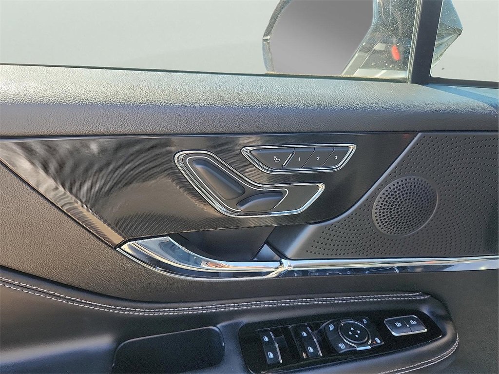 Used 2023 Lincoln Corsair FWD image 14