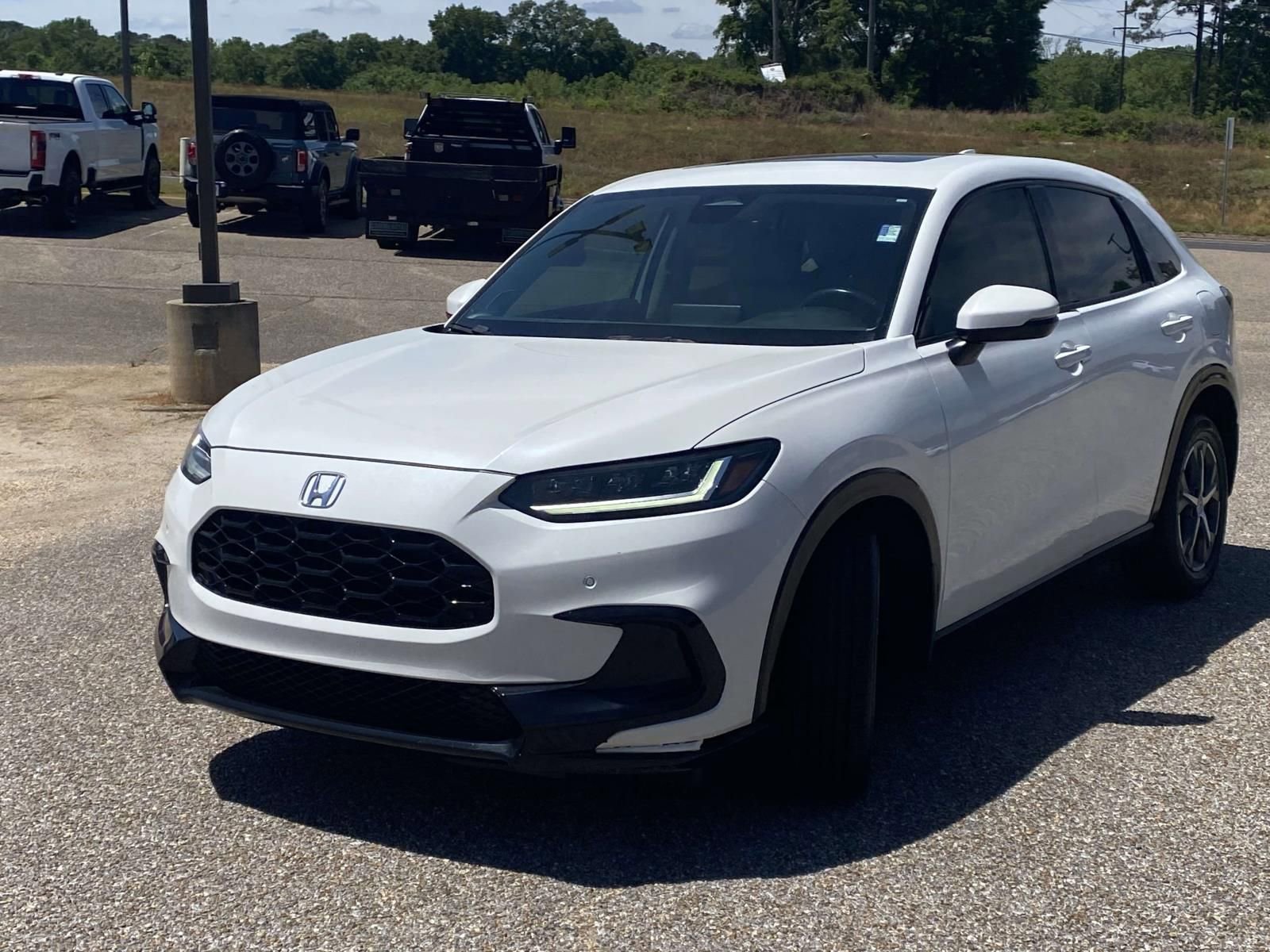 Used 2023 Honda HR-V EX-L image 3