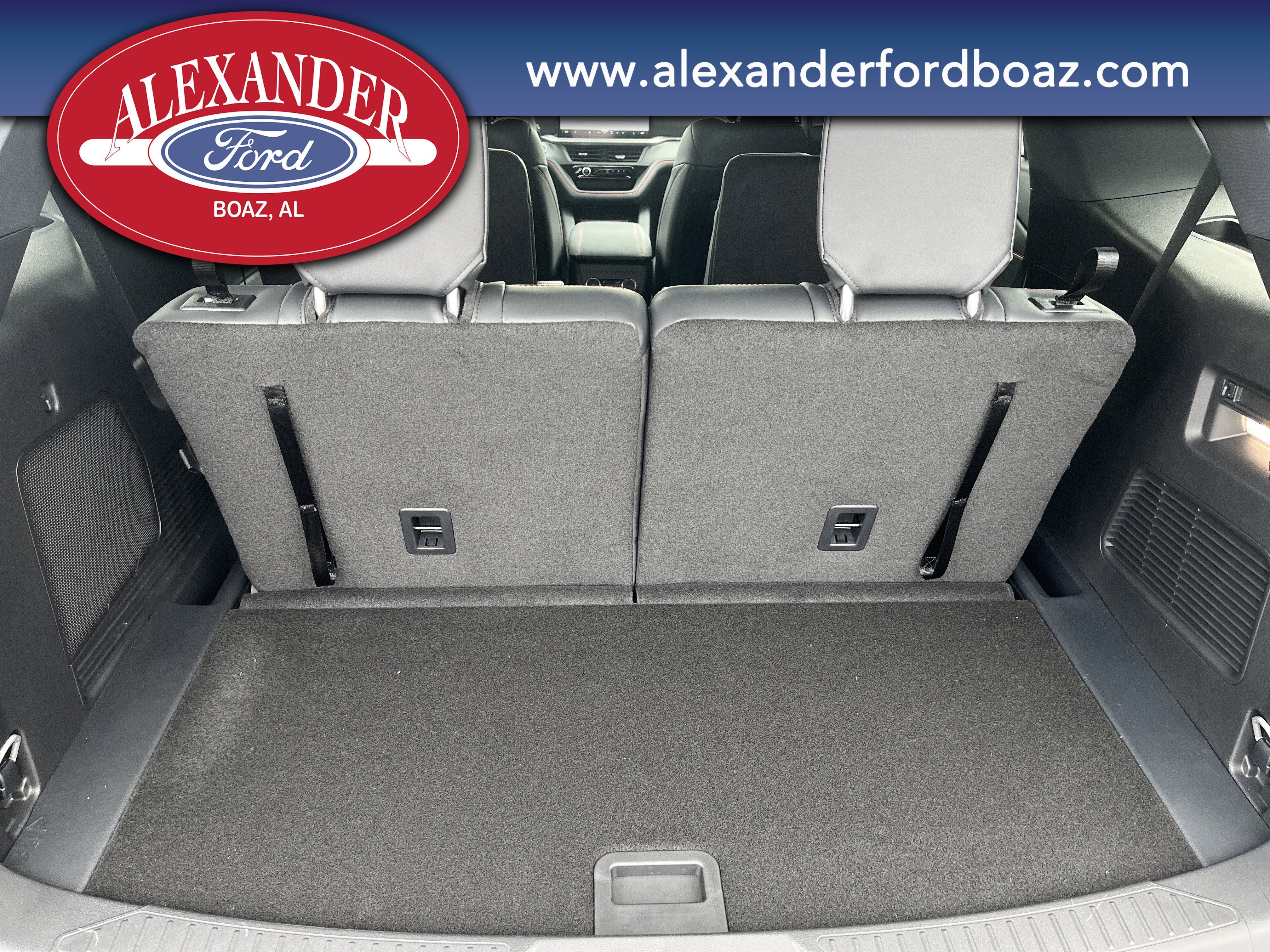 New 2026 Ford Explorer ST-Line w/ ST-Line Street Pack image 19