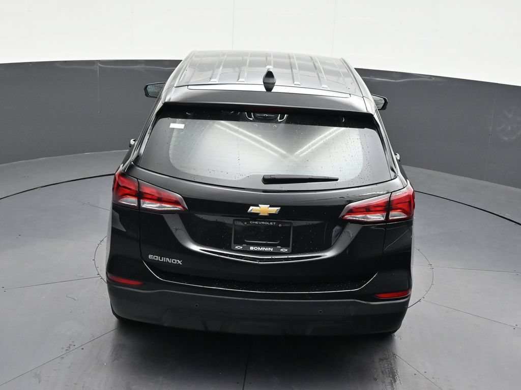 Used 2024 Chevrolet Equinox LS w/ Driver Confidence II Package FWD image 18