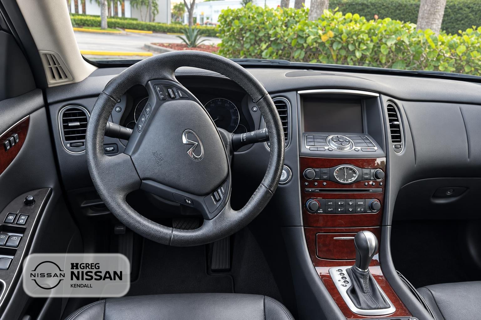 Used 2016 INFINITI QX50 AWD w/ Deluxe Touring Package image 7