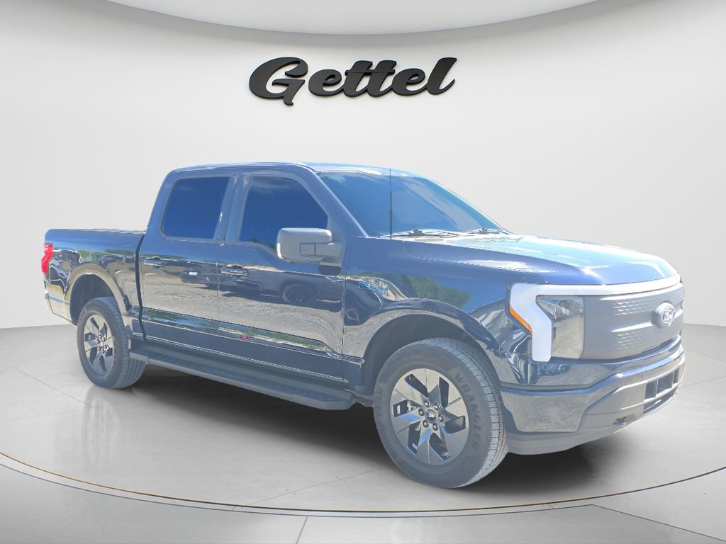 Used 2025 Ford F150 Lightning Flash image 2