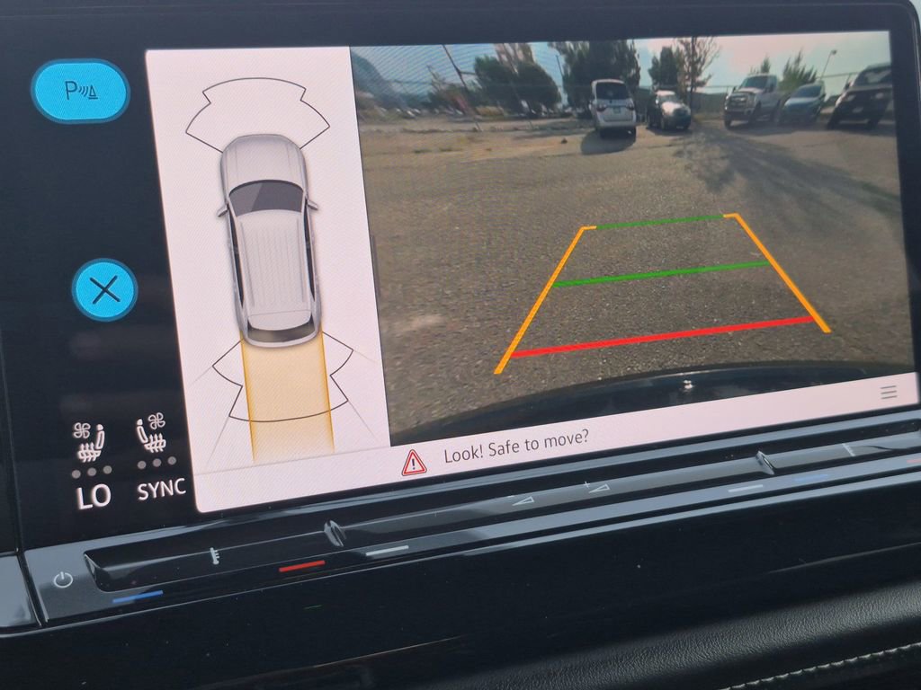 Used 2024 Volkswagen Atlas Cross Sport SE image 22