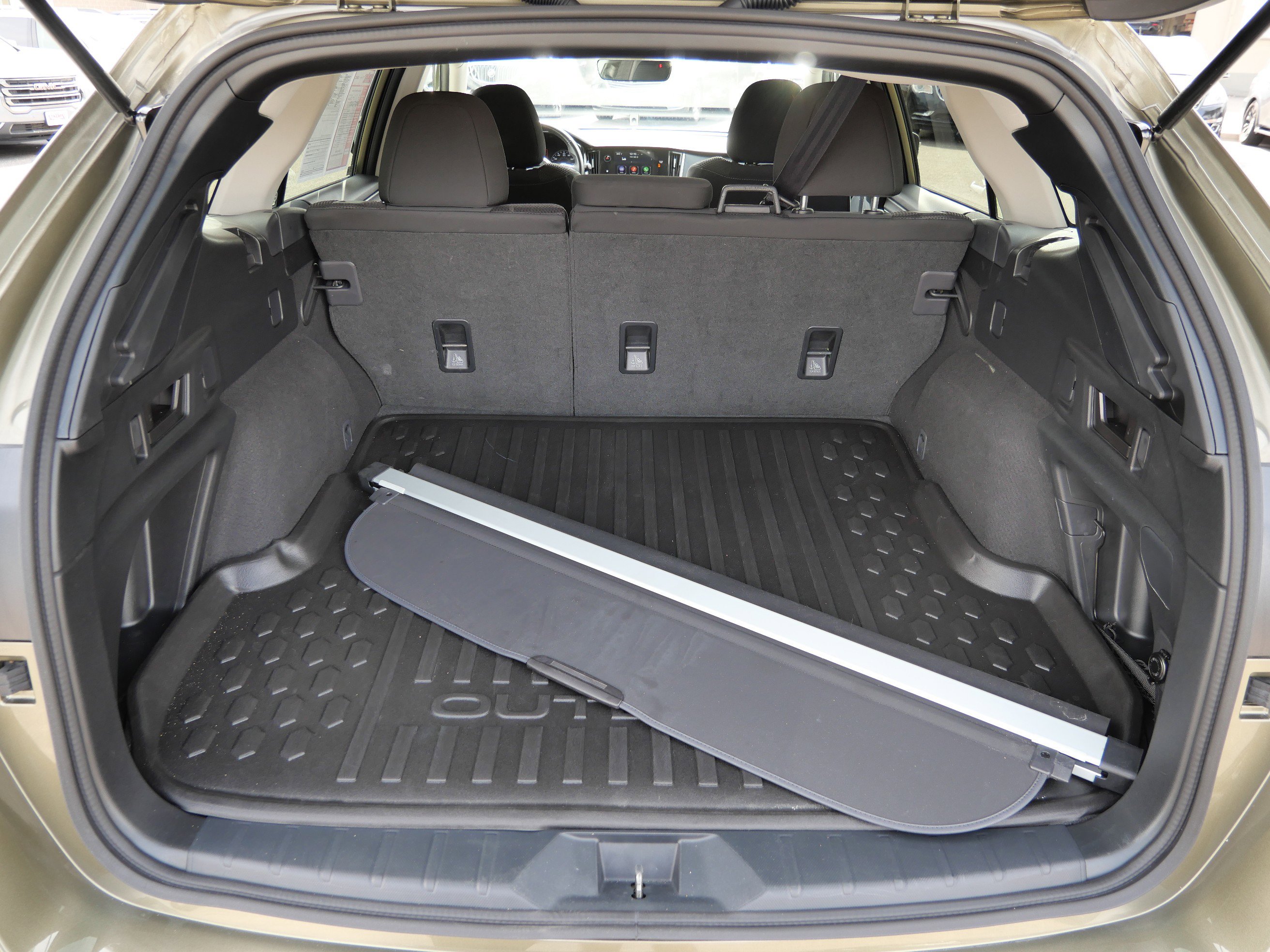 Used 2024 Subaru Outback Premium image 14