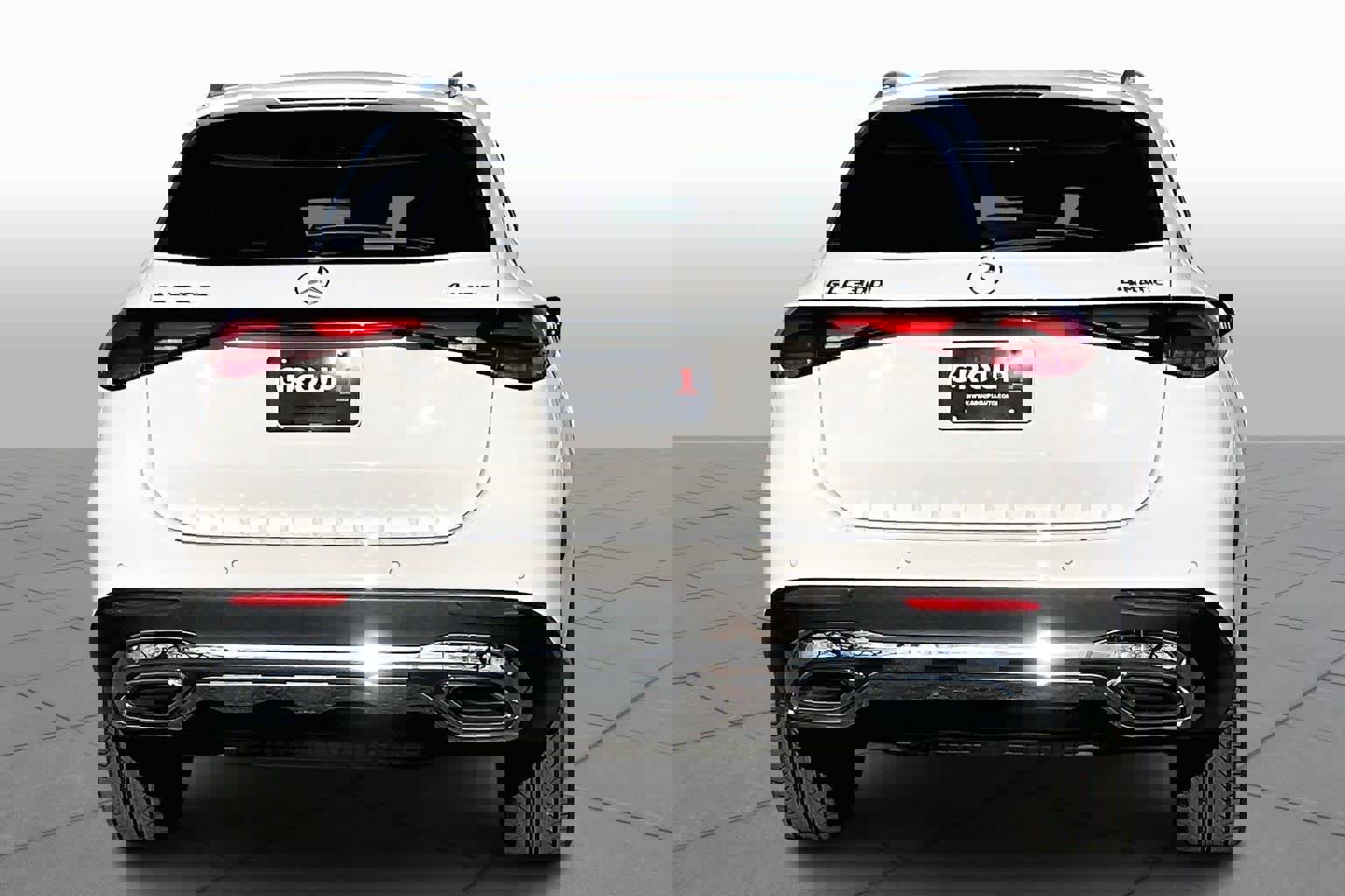 Used 2023 Mercedes-Benz GLC 300 4MATIC image 4