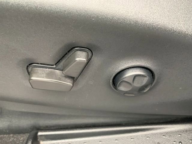 Used 2021 Chrysler Pacifica Touring w/ Cold Weather Group image 21