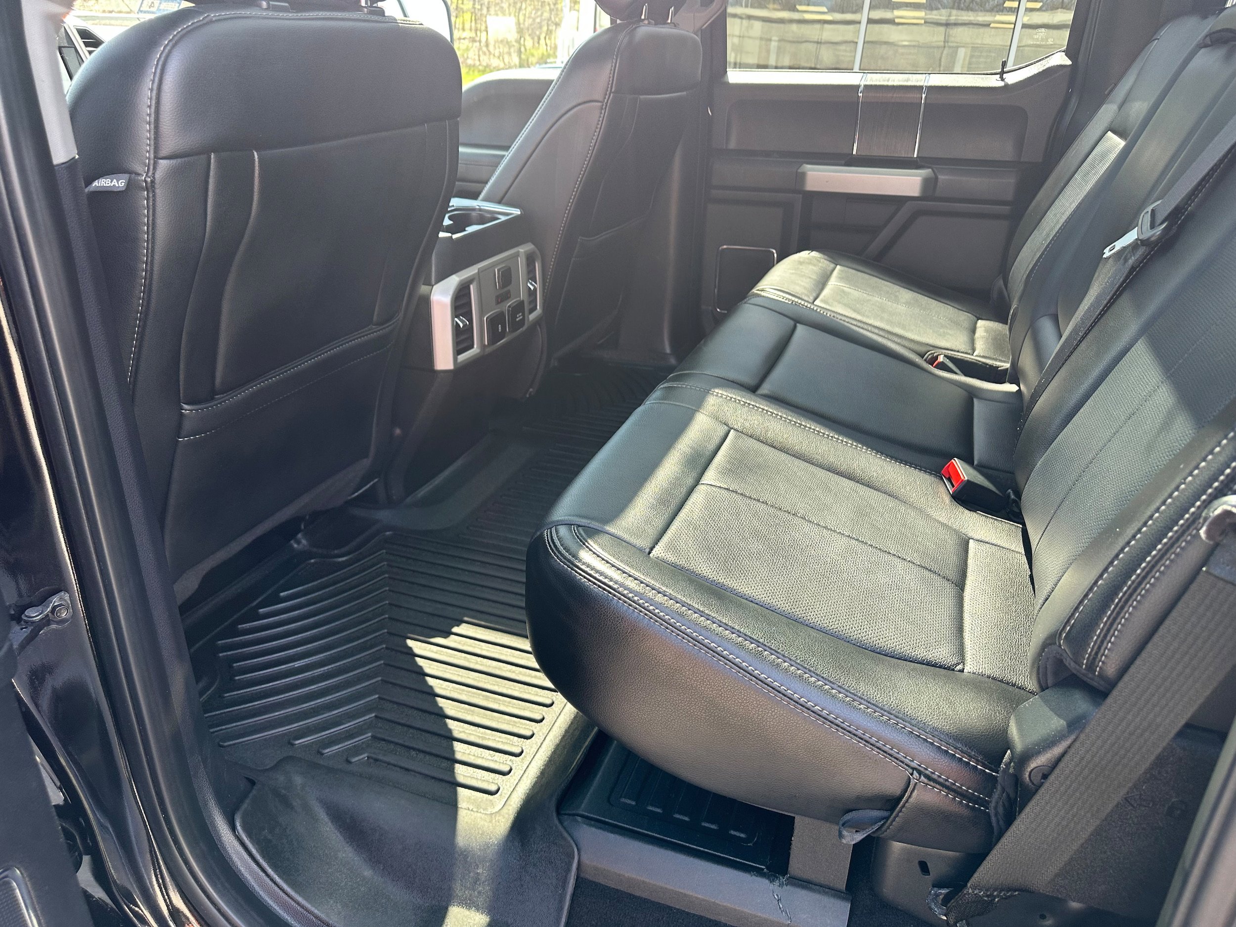Used 2020 Ford F350 Lariat AWD/4WD image 16