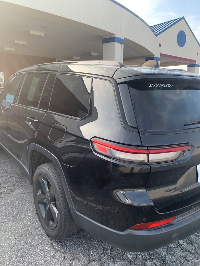 Used 2023 Jeep Grand Cherokee L Laredo image 22