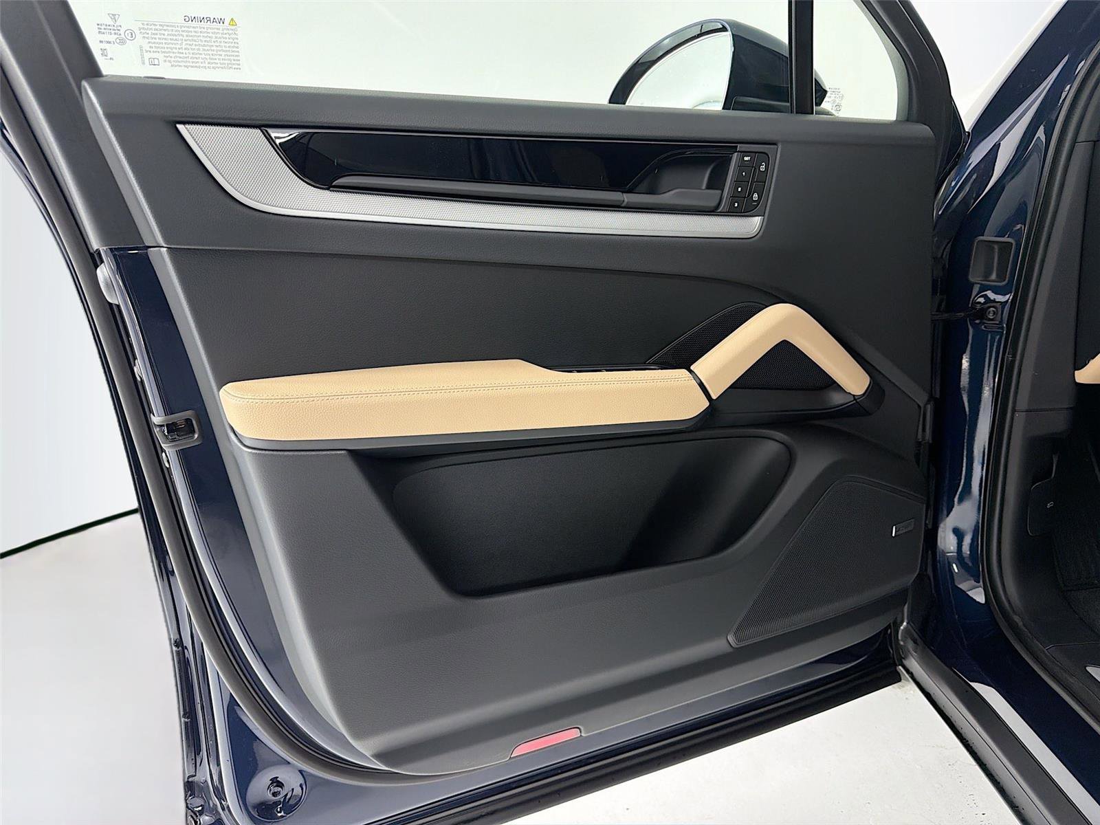 New 2026 Porsche Cayenne Coupe image 7