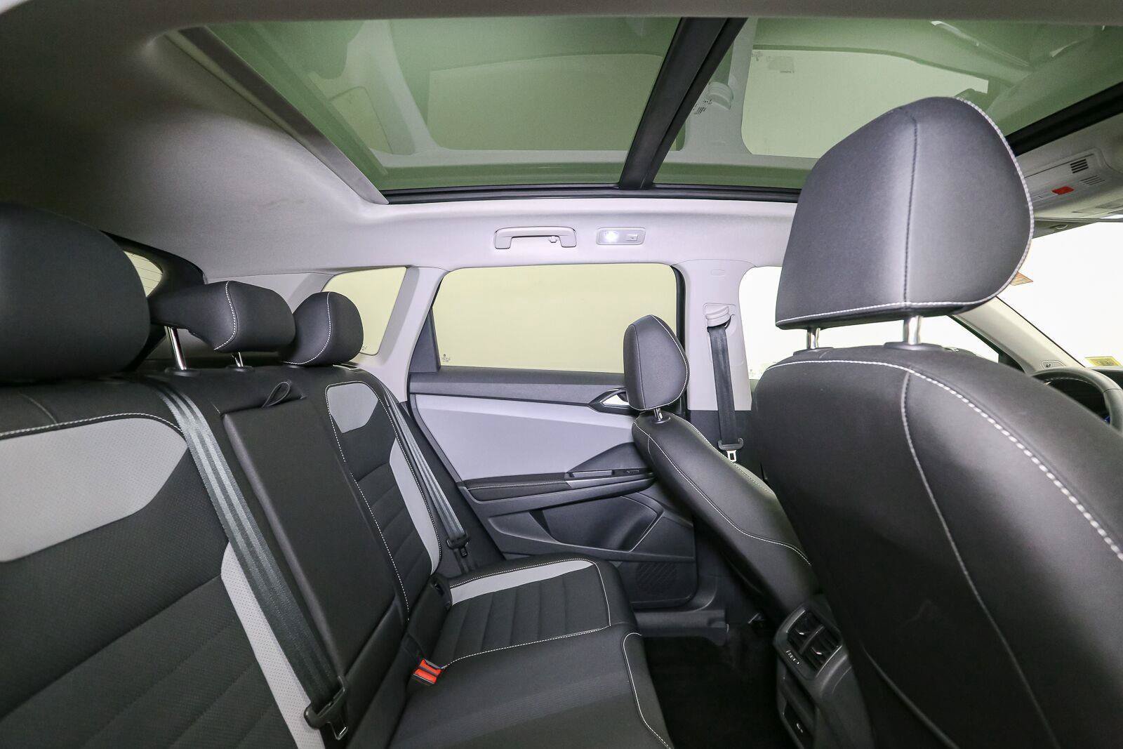 Certified 2024 Volkswagen Taos SEL AWD/4WD image 25