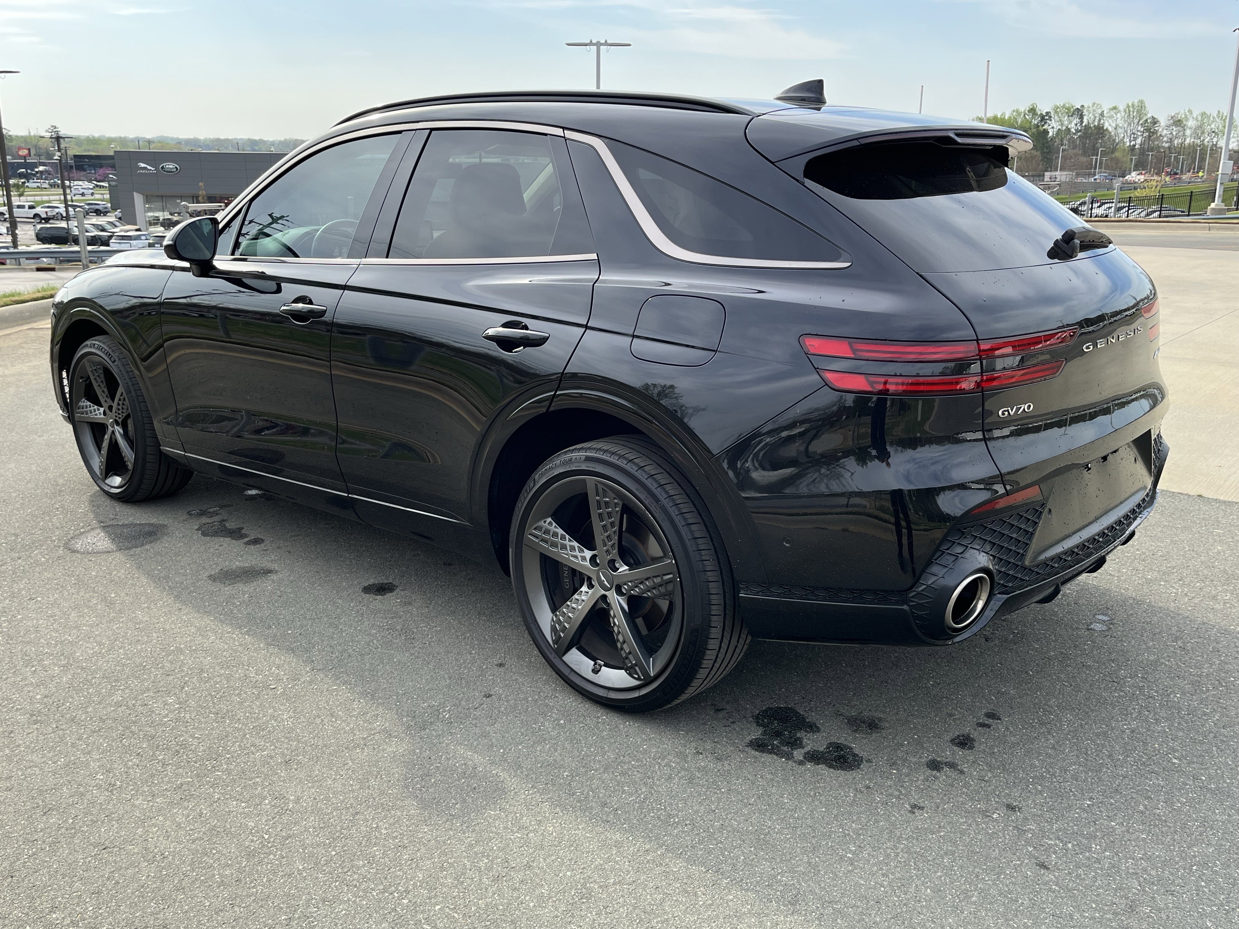 Used 2023 Genesis GV70 3.5T Sport w/ Sport Prestige Package image 6