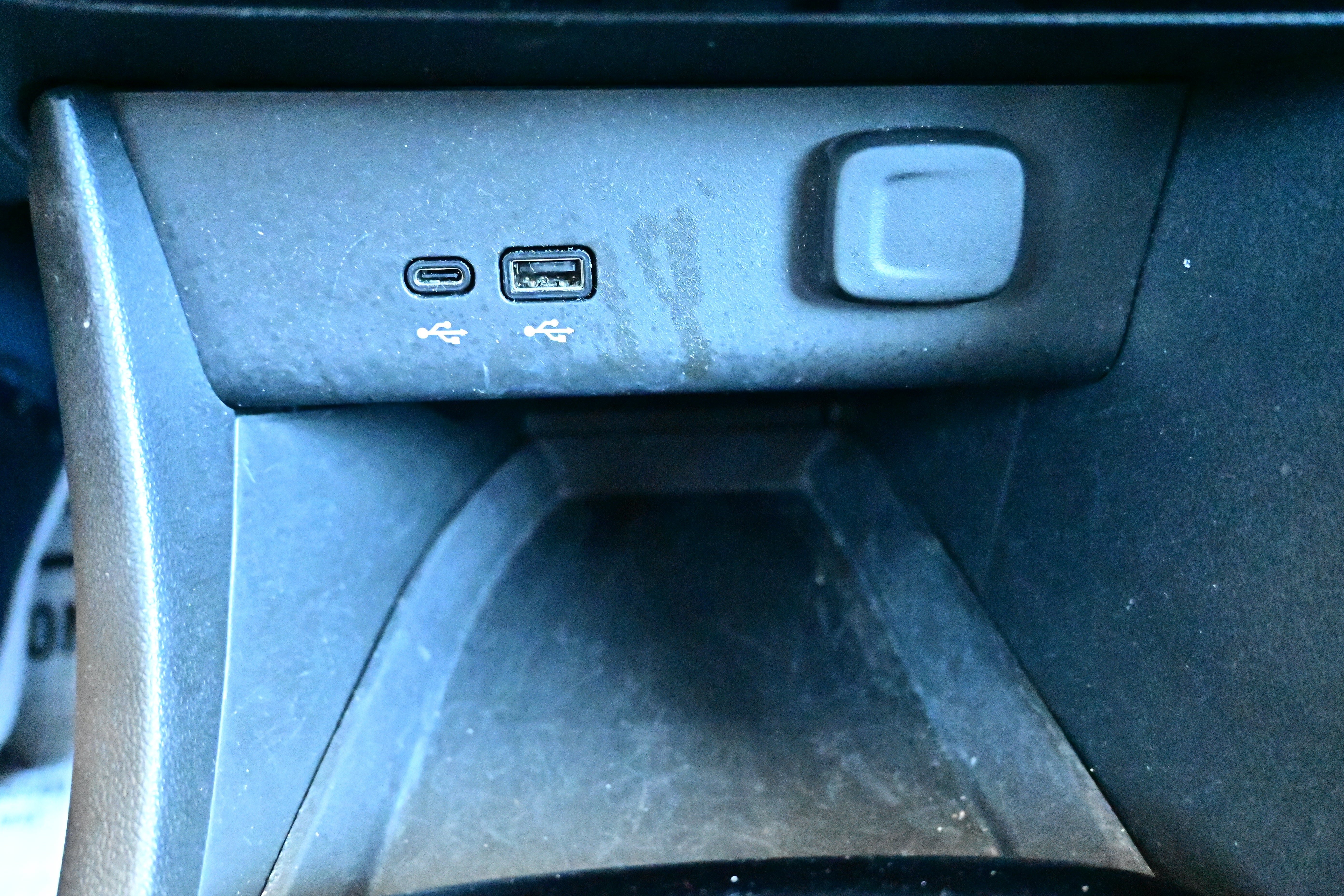 Used 2024 Buick Encore GX Sport Touring w/ Comfort Package AWD/4WD image 26