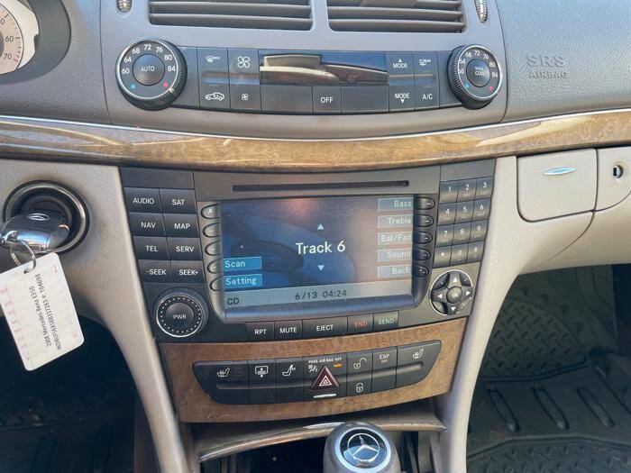 Used 2008 Mercedes-Benz E 350 Sedan image 34