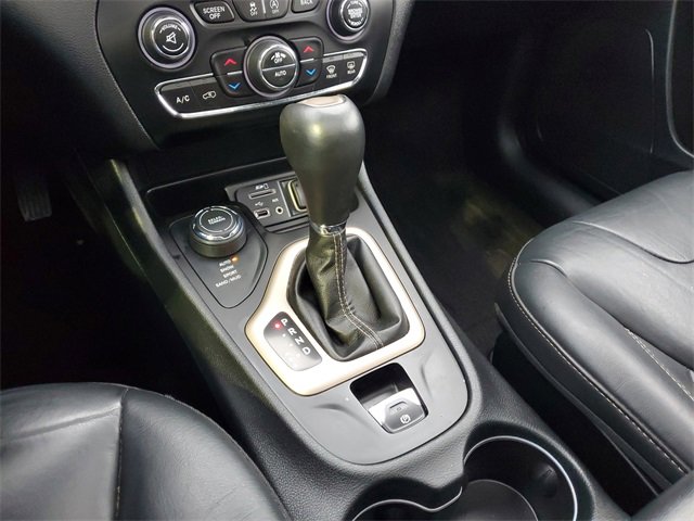 Used 2016 Jeep Cherokee Limited image 30