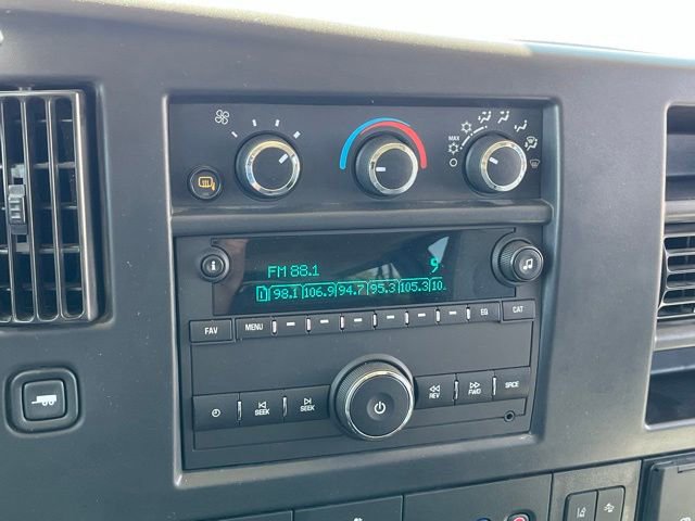 Used 2025 Chevrolet Express 3500 LT w/ LT Preferred Equipment Group RWD image 18