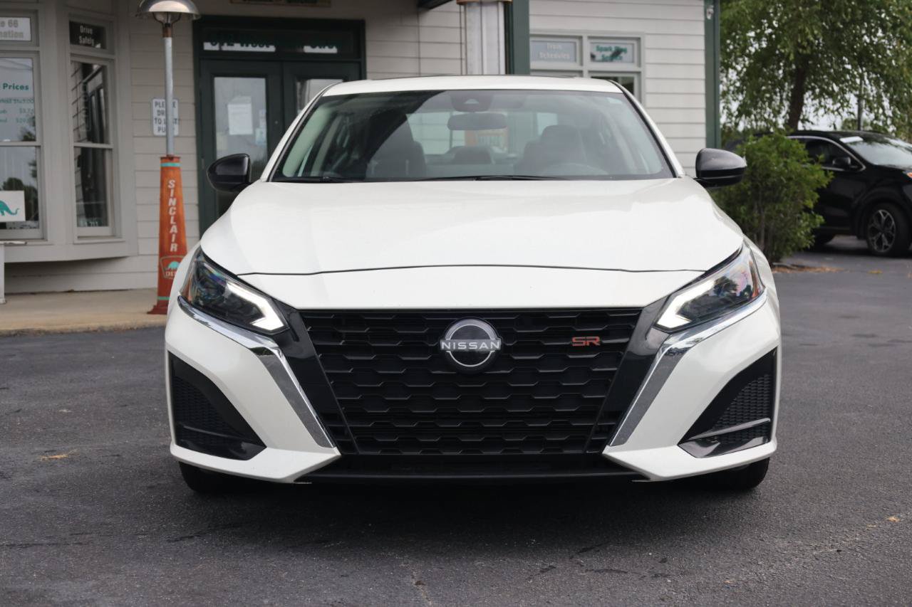 Used 2024 Nissan Altima 2.5 SR w/ SR Premium Package AWD/4WD image 8