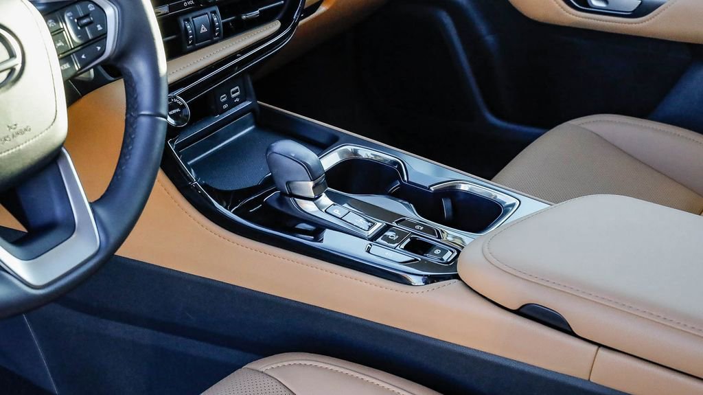 Used 2025 Lexus NX 250 FWD w/ Premium Package image 24