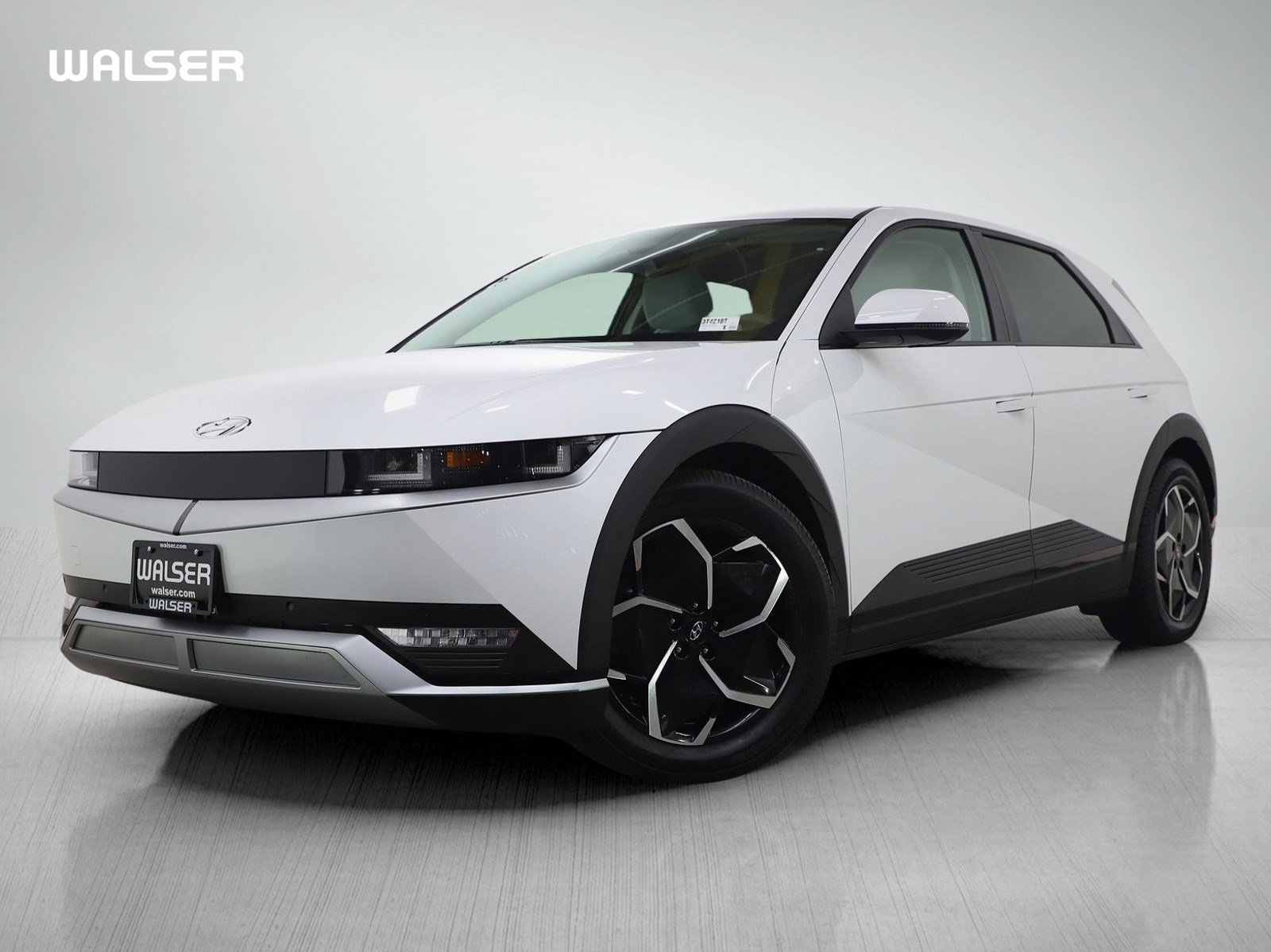 Used 2023 Hyundai Ioniq 5 SEL image 1