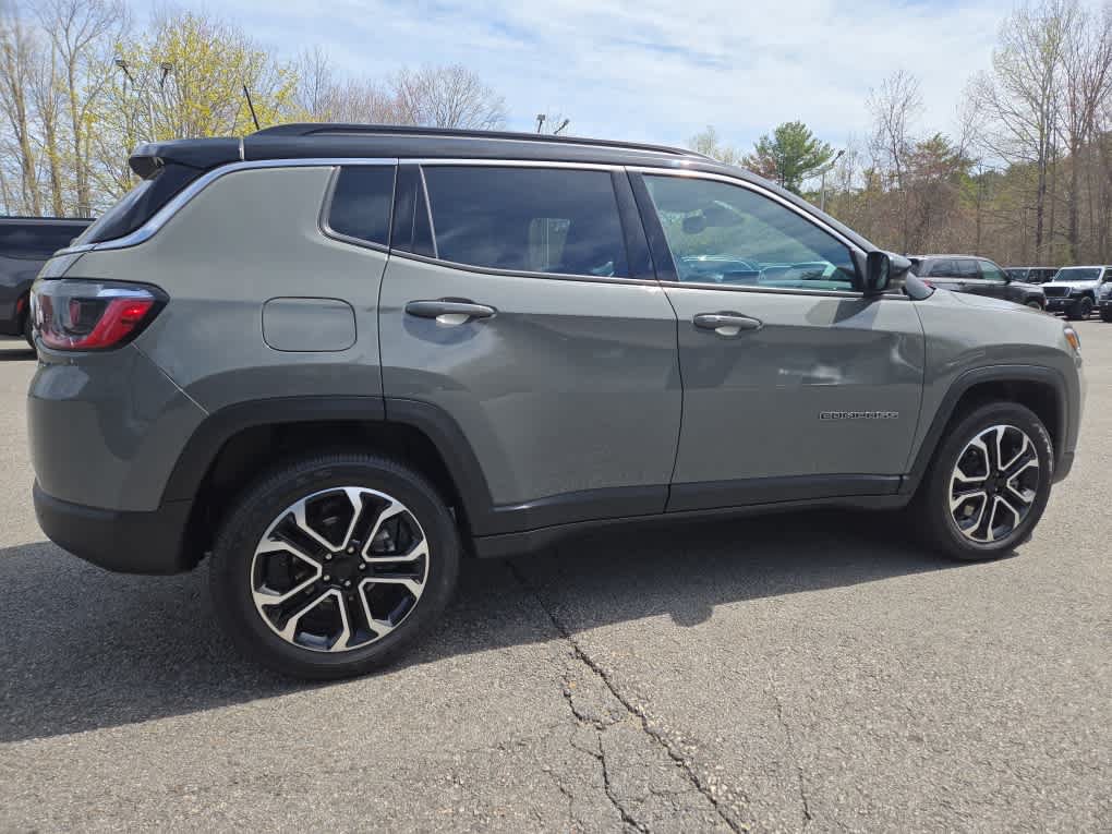 Used 2024 Jeep Compass Limited AWD/4WD image 13
