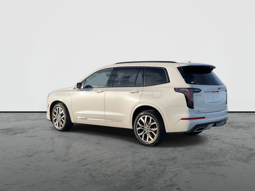 Certified 2025 Cadillac XT6 Sport w/ Platinum Package AWD/4WD image 6