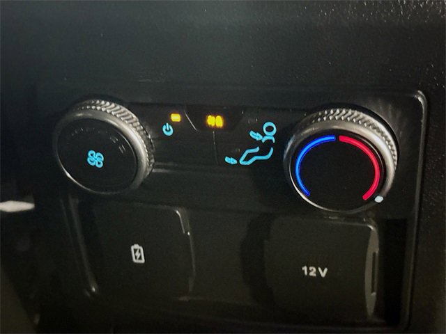 Used 2022 Ford Explorer XLT image 28