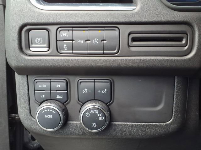 Used 2023 Chevrolet Suburban LT image 10
