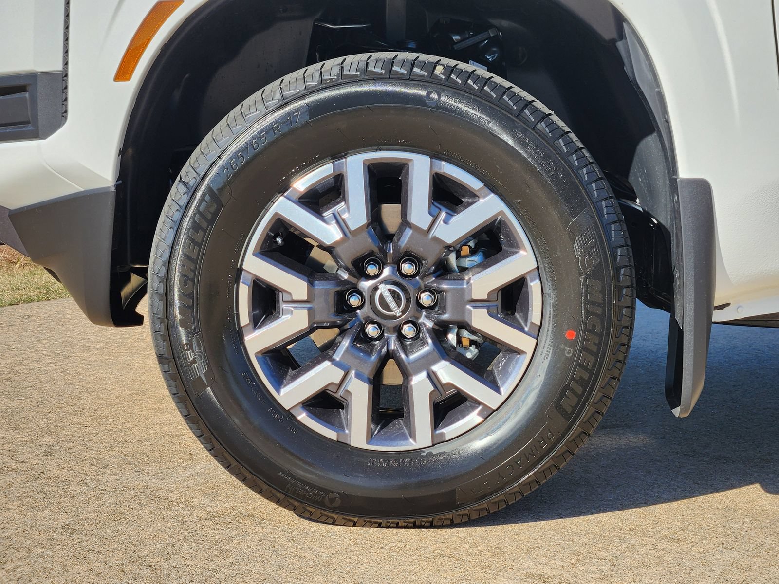 New 2026 Nissan Frontier SV w/ Tow Package AWD/4WD image 11