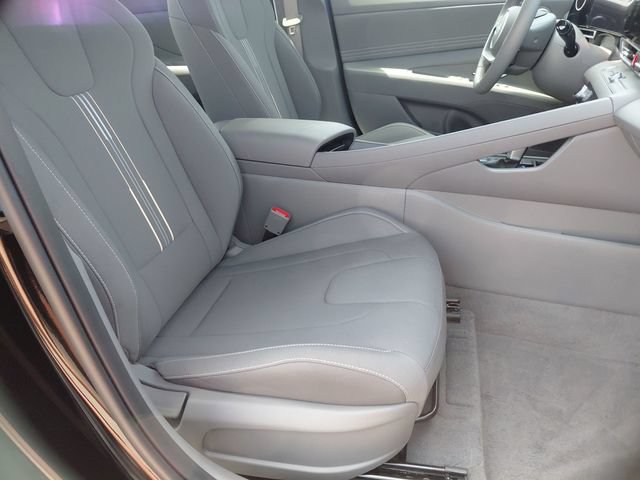 Certified 2026 Hyundai Elantra SEL FWD image 18