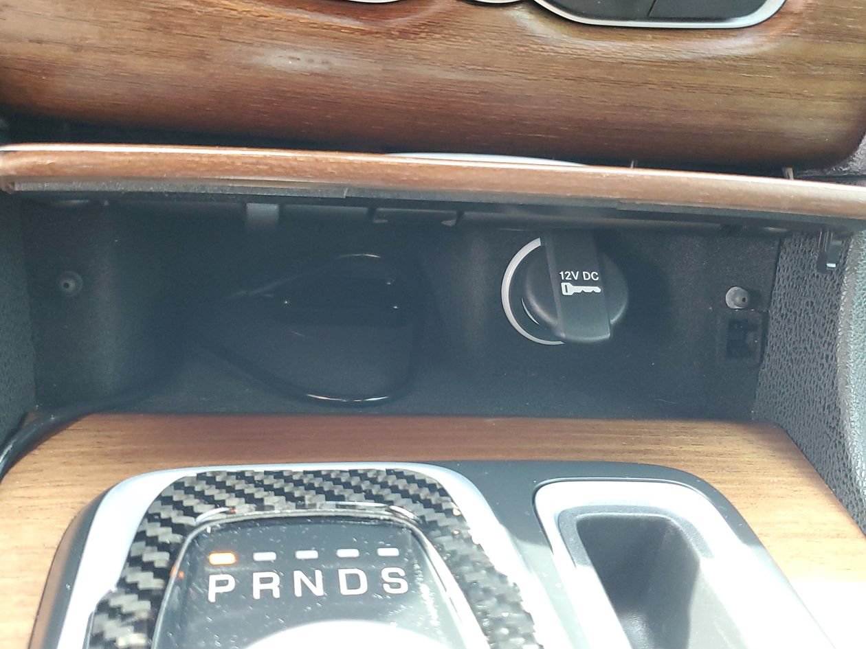 Used 2019 Chrysler 300 C RWD image 22