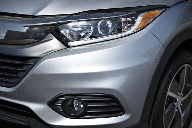 Used 2021 Honda HR-V EX-L image 2
