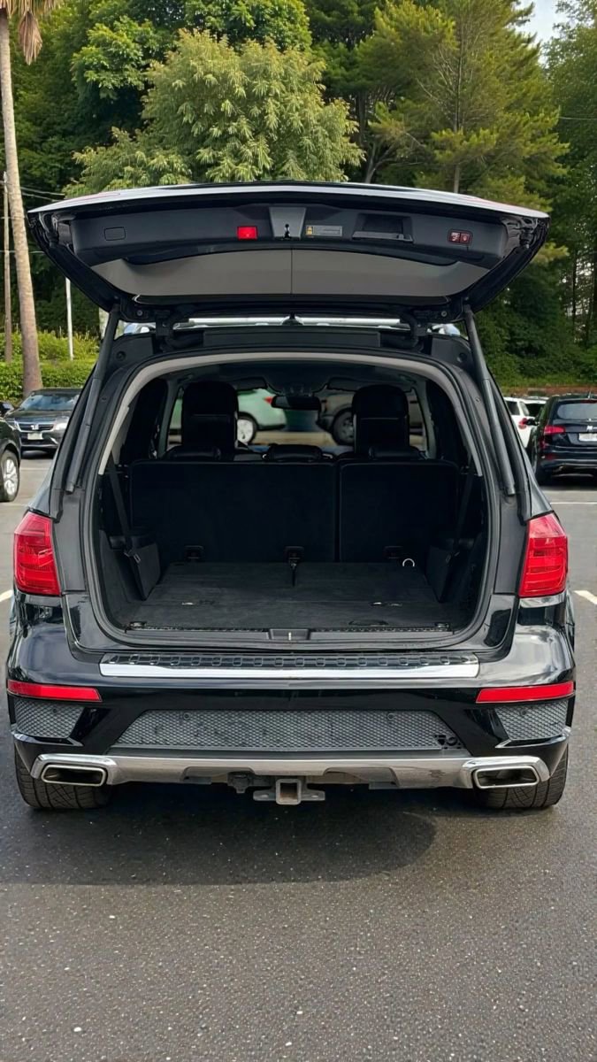 Used 2015 Mercedes-Benz GL 550 4MATIC image 11