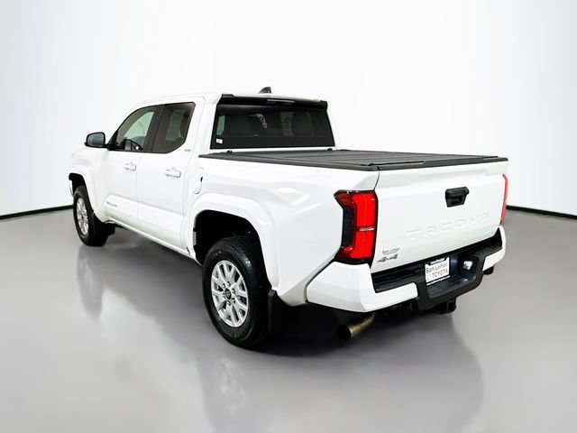 Used 2026 Toyota Tacoma SR5 AWD/4WD image 5