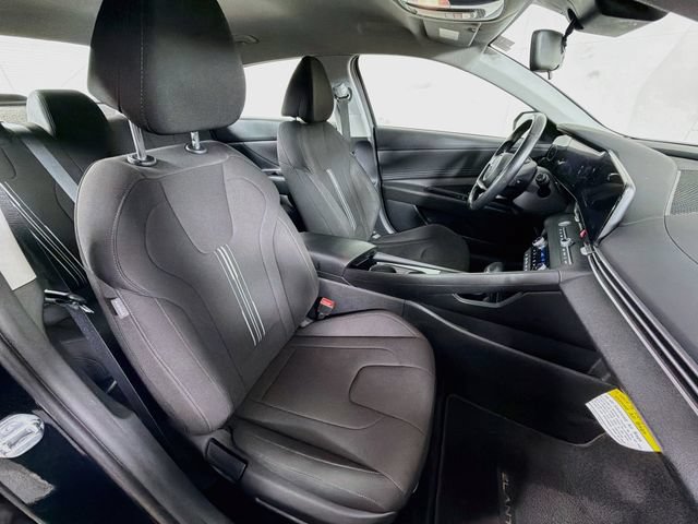 Used 2023 Hyundai Elantra SEL w/ Convenience Package FWD image 34